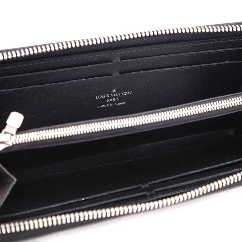 Louis Vuitton Black Epi iPhone X/XS Folio Case - Image 7