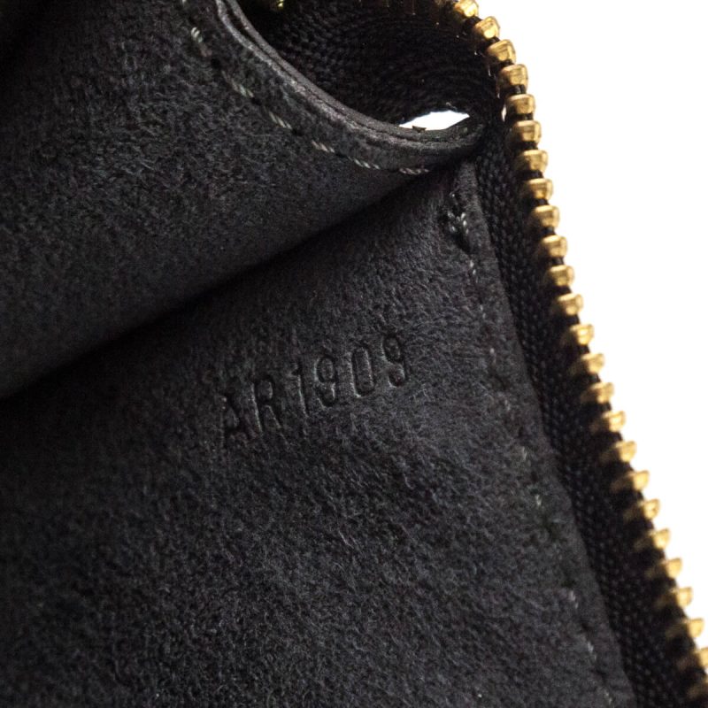 Louis Vuitton Black Epi Zippy Wallet - Image 8