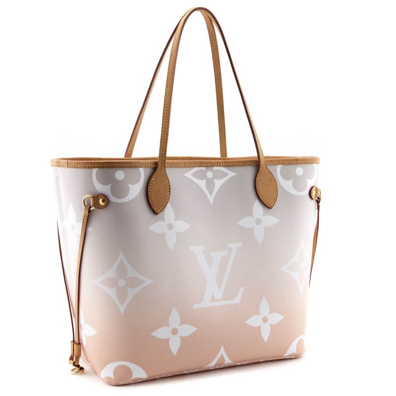 Louis Vuitton BubblegramLeather Shoulder Bag () - Image 3