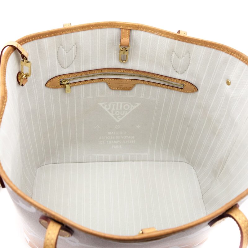 Louis Vuitton BubblegramLeather Shoulder Bag () - Image 10