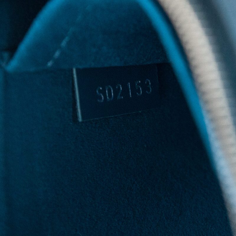 Louis Vuitton Cyan Epi Zippy Wallet - Image 13