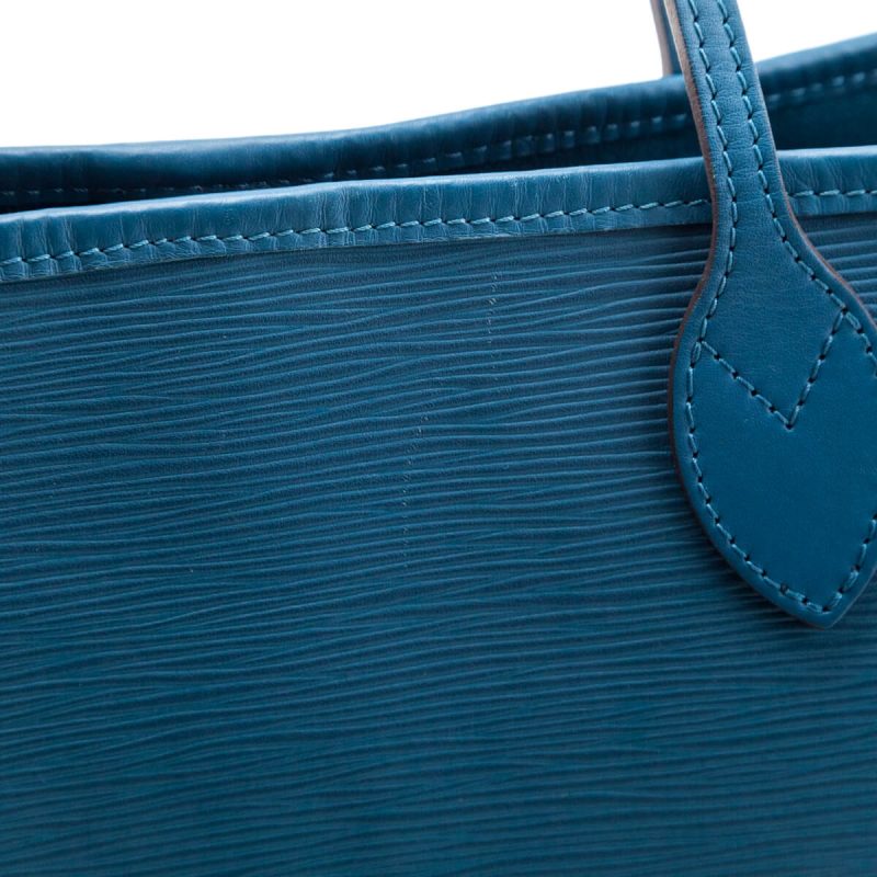Louis Vuitton Cyan Epi Zippy Wallet - Image 7