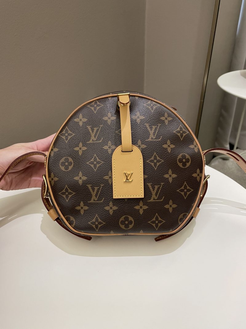 Louis Vuitton Boite Chapeau Souple Giant Reverse Monogram