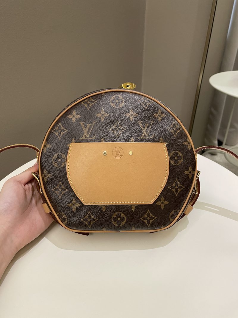 Louis Vuitton Boite Chapeau Souple Giant Reverse Monogram - Image 4