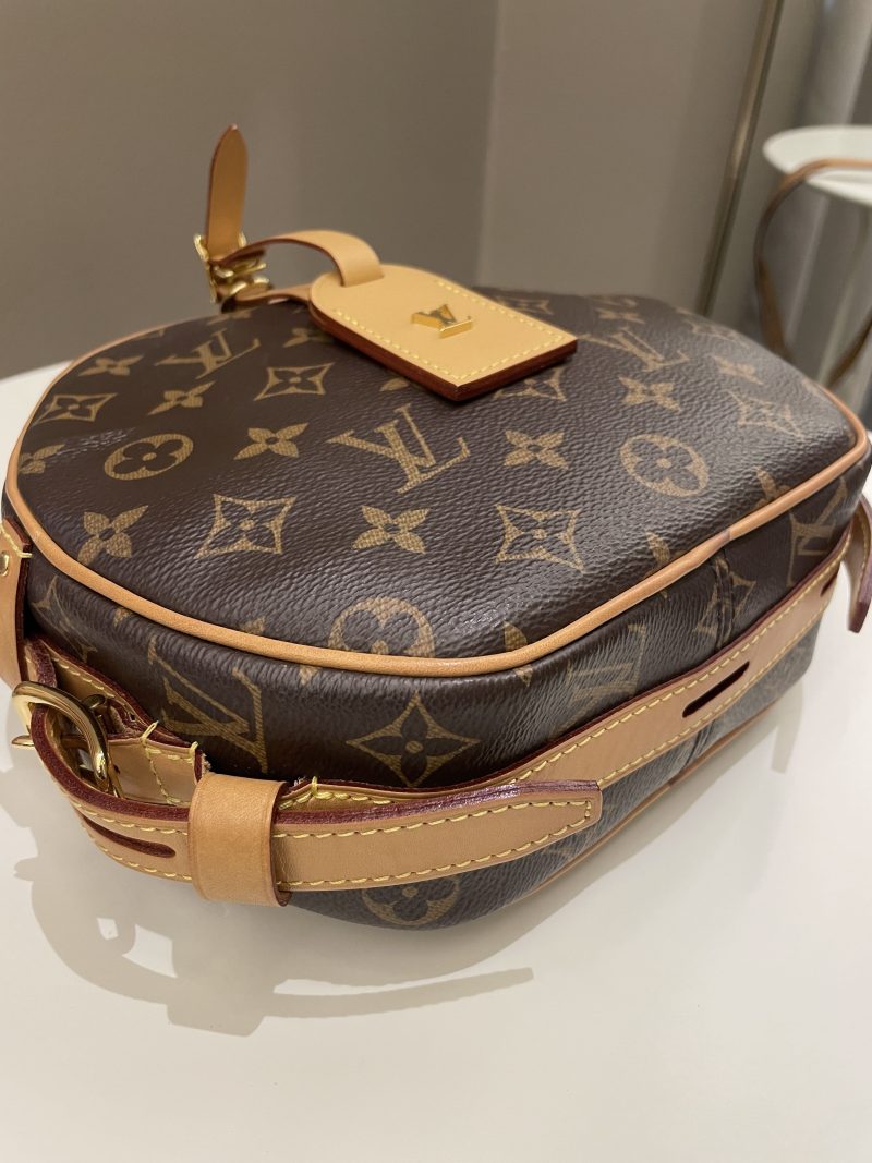 Louis Vuitton Boite Chapeau Souple Giant Reverse Monogram - Image 9