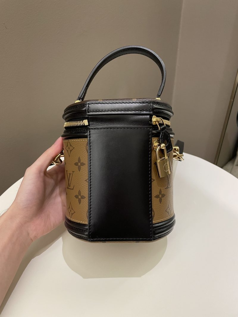 LOUIS VUITTON Cannes Monogram Vernis - Red - Image 5