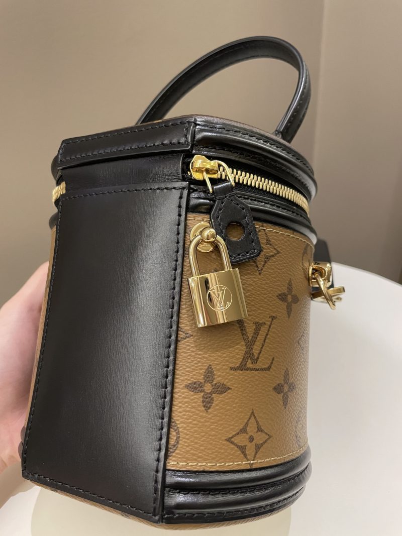 LOUIS VUITTON Cannes Monogram Vernis - Red - Image 7