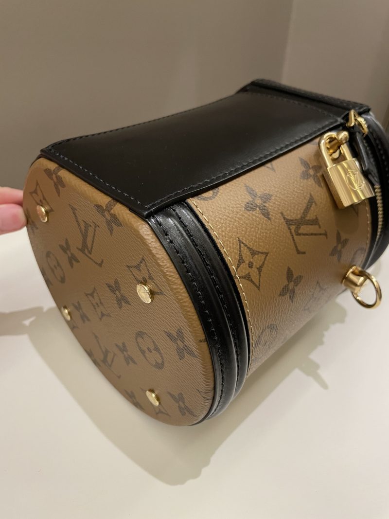 LOUIS VUITTON Cannes Monogram Vernis - Red - Image 14