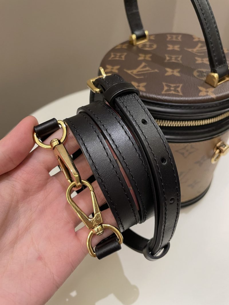 LOUIS VUITTON Cannes Monogram Vernis - Red - Image 18