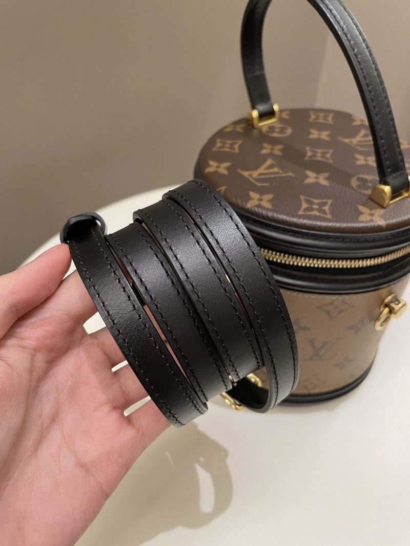 LOUIS VUITTON Cannes Monogram Vernis - Red - Image 19