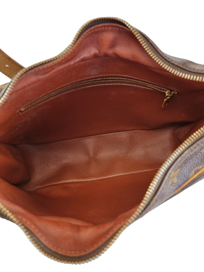 Louis Vuitton Boulogne PM Monogram - Image 10
