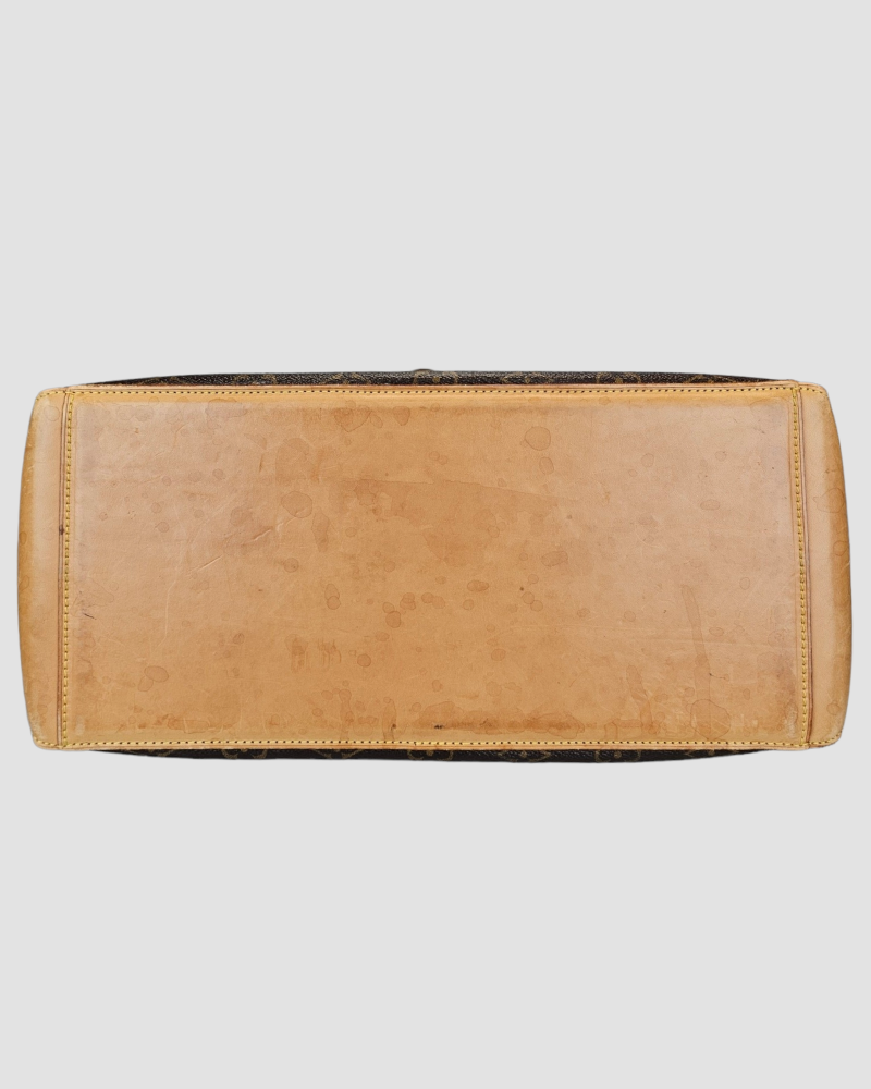 Louis Vuitton Cabas Mezzo - Image 5