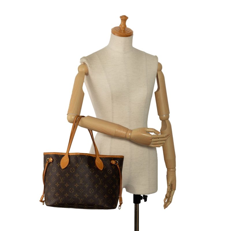 Brown Louis Vuitton Monogram Nil Crossbody Bag - Image 10