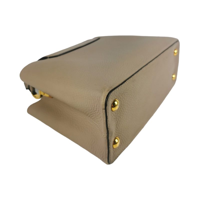 Louis Vuitton Capucines MM Beige Taurillon - Image 11