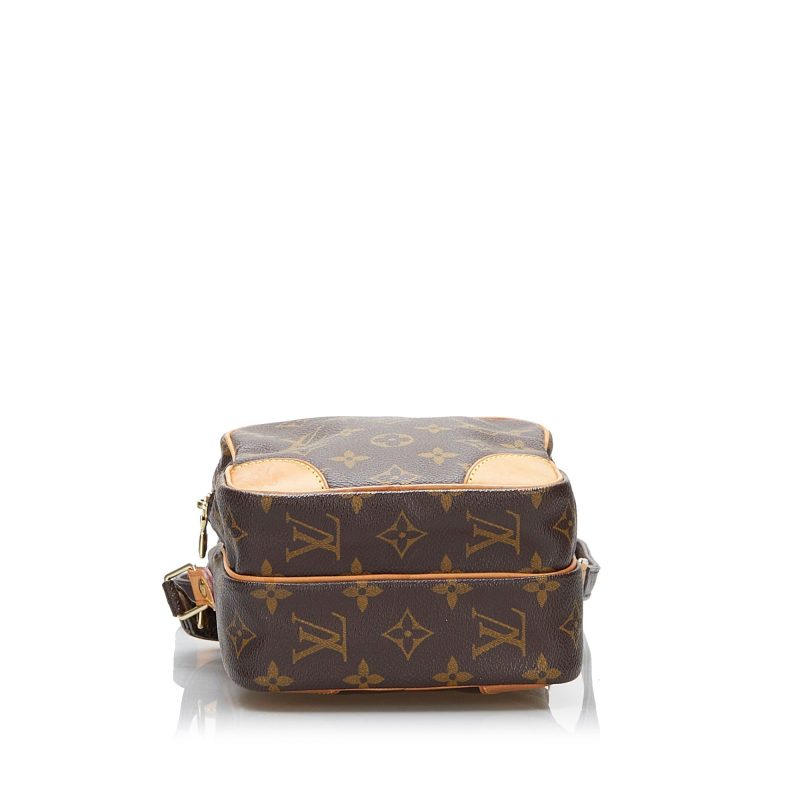 Louis Vuitton Amazone Monogram Canvas - Image 4