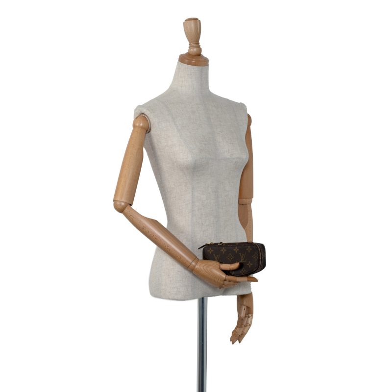 Brown Louis Vuitton Monogram Montsouris MM Backpack - Image 15