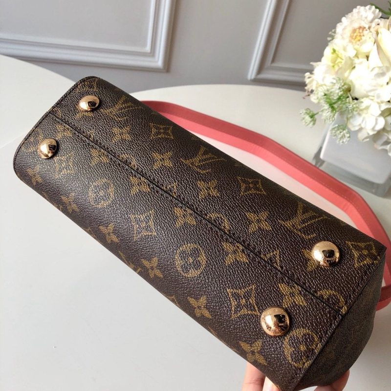 Louis Vuitton Cluny BB Bag - Image 6