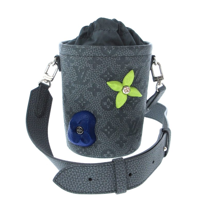 Louis Vuitton Chalk Nano - Image 4