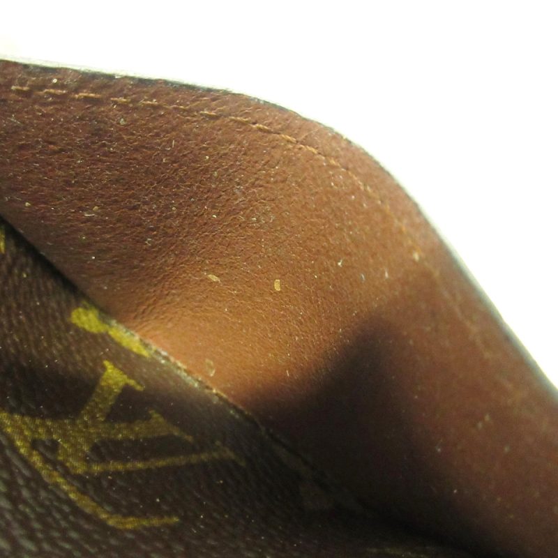 Louis Vuitton Capucines MM Noir Python Leather Trim - Image 5