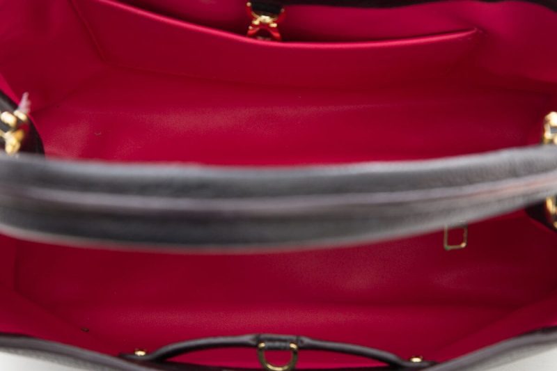Louis Vuitton Black Capucines BB Bag - Image 7
