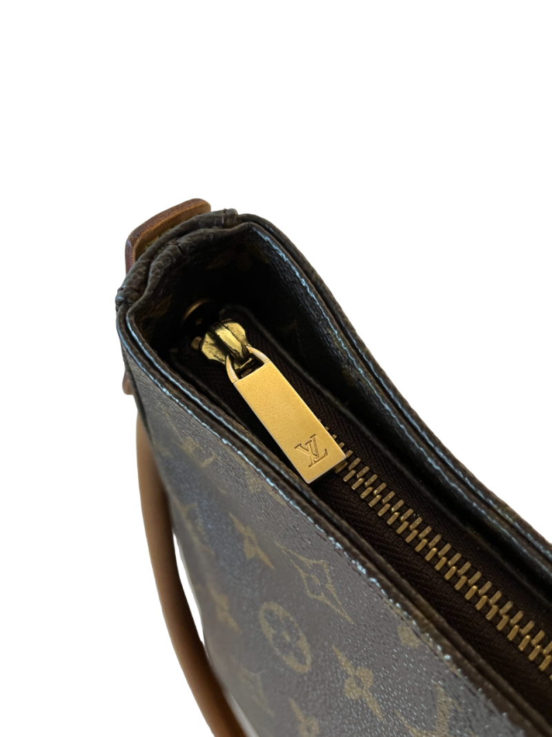 Louis Vuitton Looping Monogram - Image 4