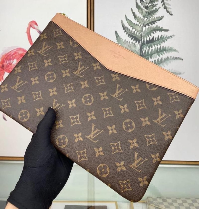 Louis Vuitton Daily Pouch Monogram Empreinte Black - Image 3
