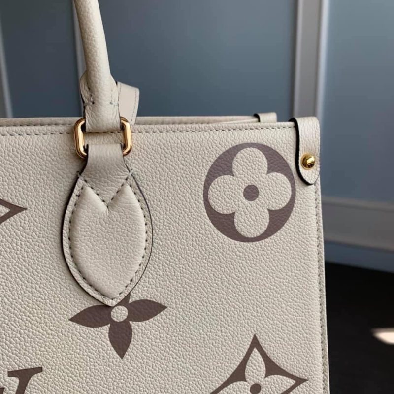 Louis Vuitton Bicolor Alligator Monogram Trompe L'oeil Trocadero Bag - Image 7
