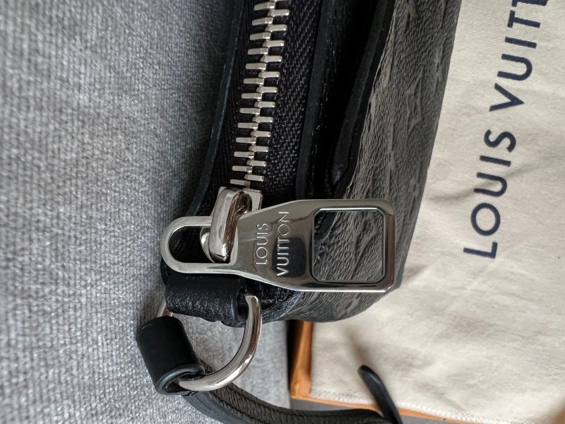 Louis Vuitton Black Monogram Empreinte Pallas Pochette - Image 7