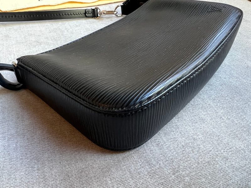 Louis Vuitton Black Epi Leather Saint Jacques PM - Image 15