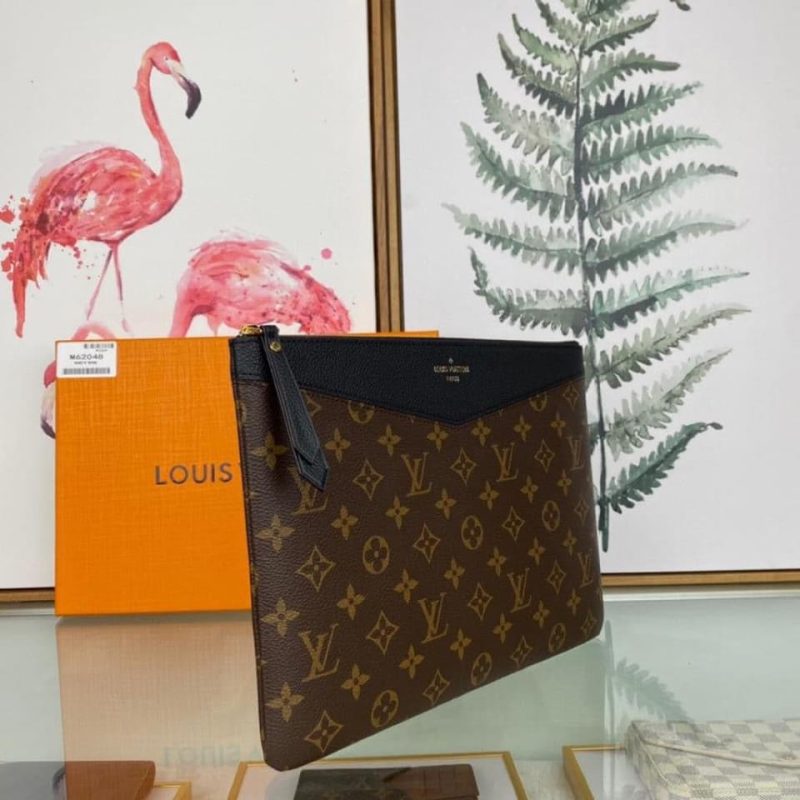 Louis Vuitton Cruiser Messenger Bag - Image 2