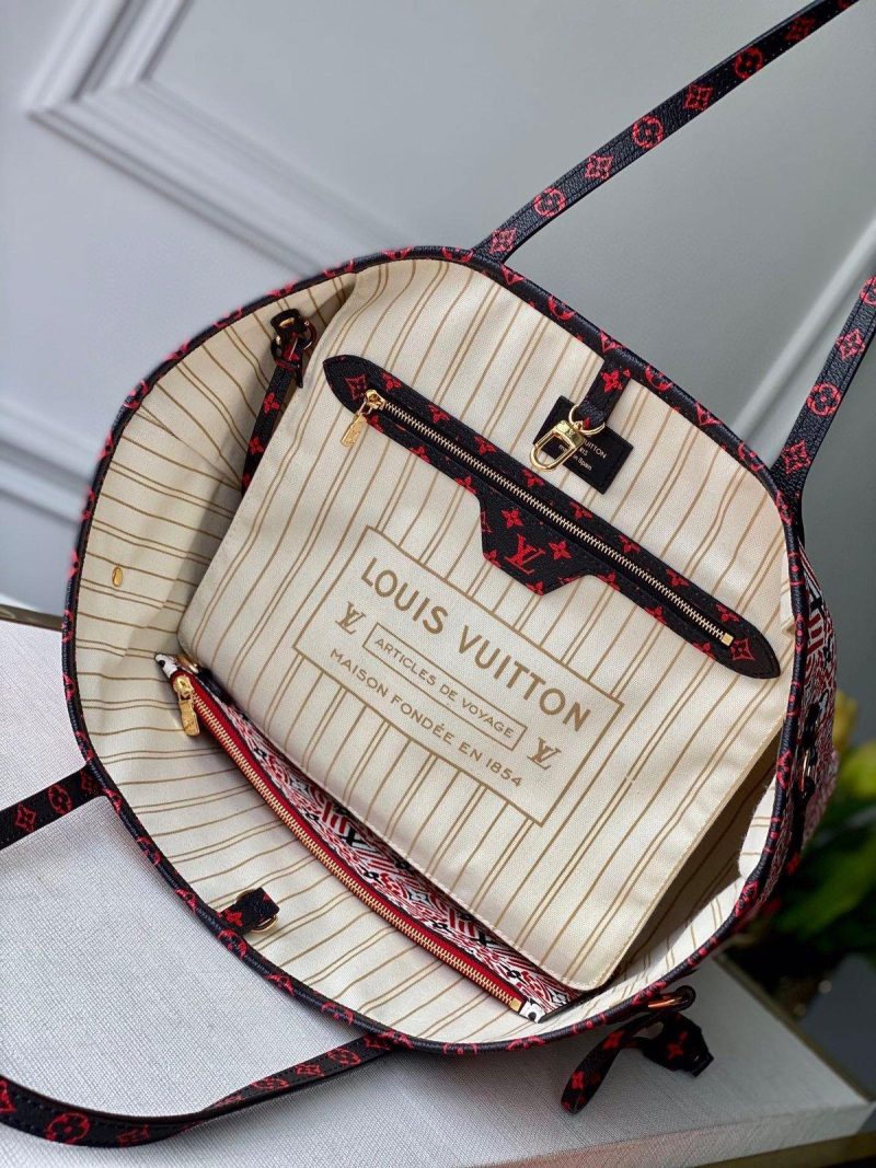 Louis Vuitton Crafty OnTheGo GM Bag - Image 4