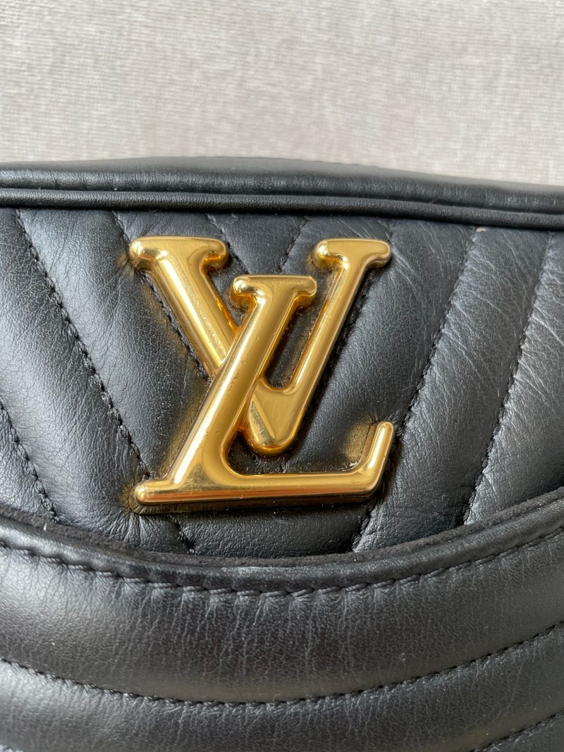 Louis Vuitton Black New Wave Camera Bag - Image 4