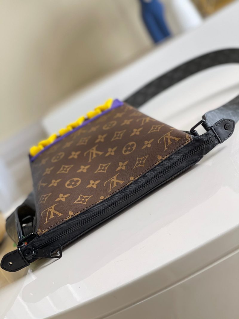 Louis Vuitton Coussin PM Bag - Image 6