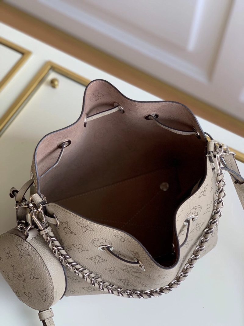 Louis Vuitton Bella Handbag - Image 7