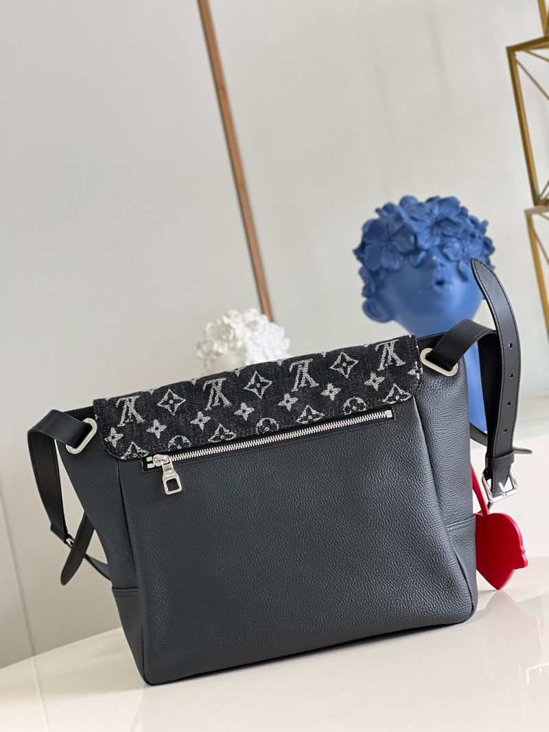 Louis Vuitton BeverlyCanvas Shoulder Bag () - Image 3