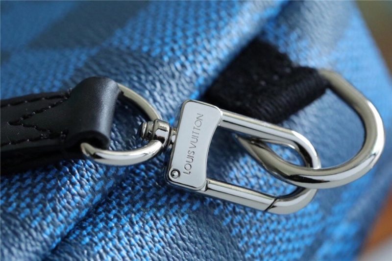 Louis Vuitton Avenue Sling Bag - Image 5