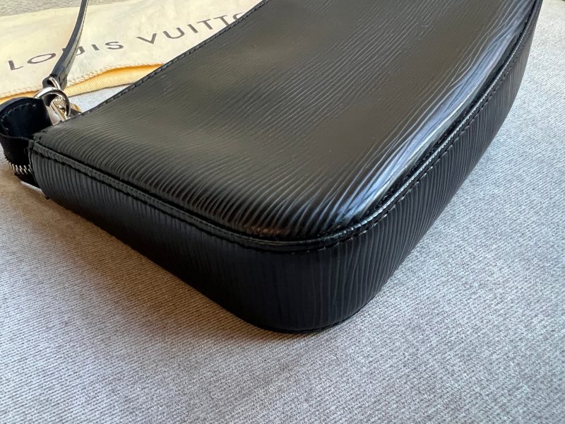 Louis Vuitton Black Epi Leather Saint Jacques PM - Image 17