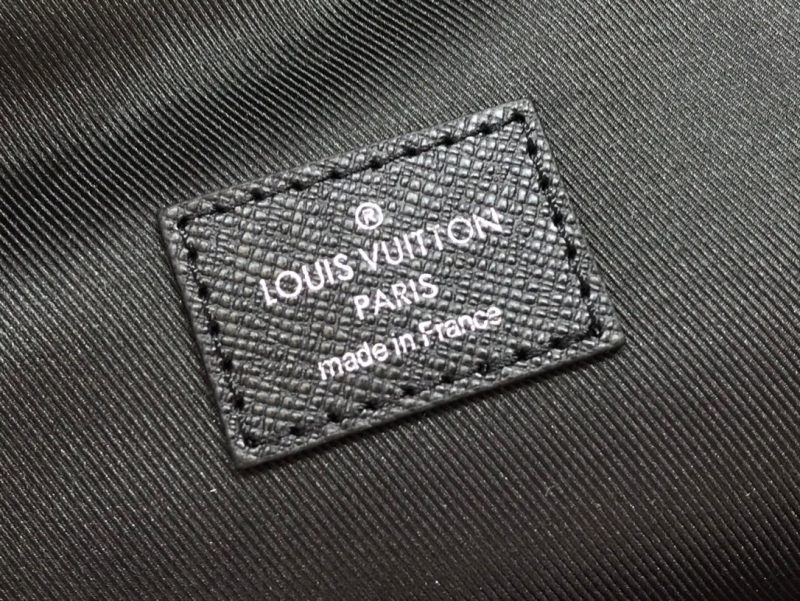 Louis Vuitton Avenue Sling Bag - Image 9