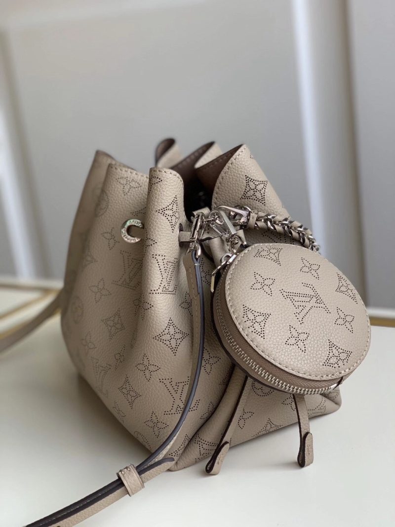 Louis Vuitton Bella Handbag - Image 2