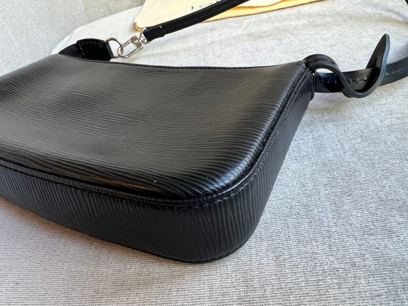 Louis Vuitton Black Epi Leather Saint Jacques PM - Image 18