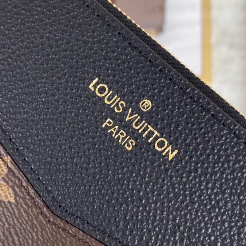 Louis Vuitton Cruiser Messenger Bag - Image 9