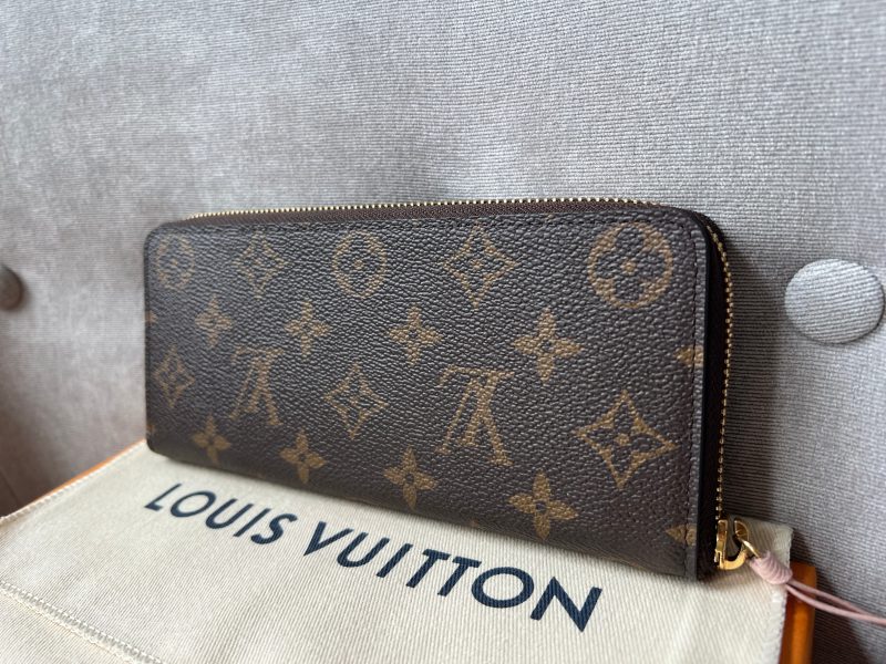 Louis Vuitton Clemence Wallet in Monogram - Image 4