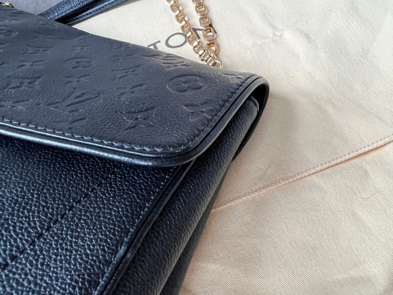 Louis Vuitton Black Empreinte V Tote MM - Image 23