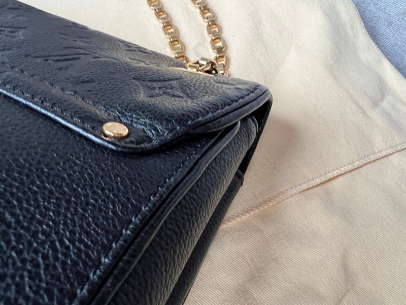 Louis Vuitton Black Empreinte V Tote MM - Image 27