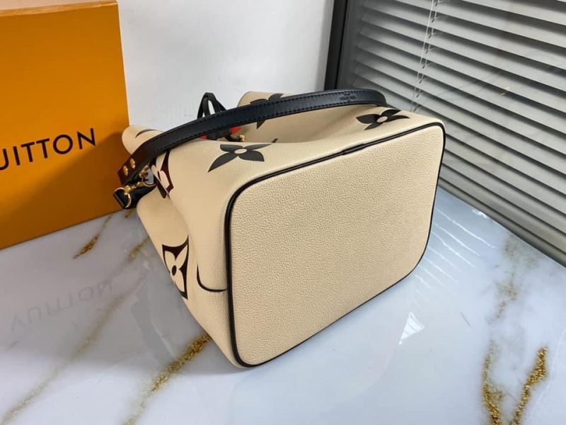 Louis Vuitton Crafty NeoNoe MM Bag - Image 6