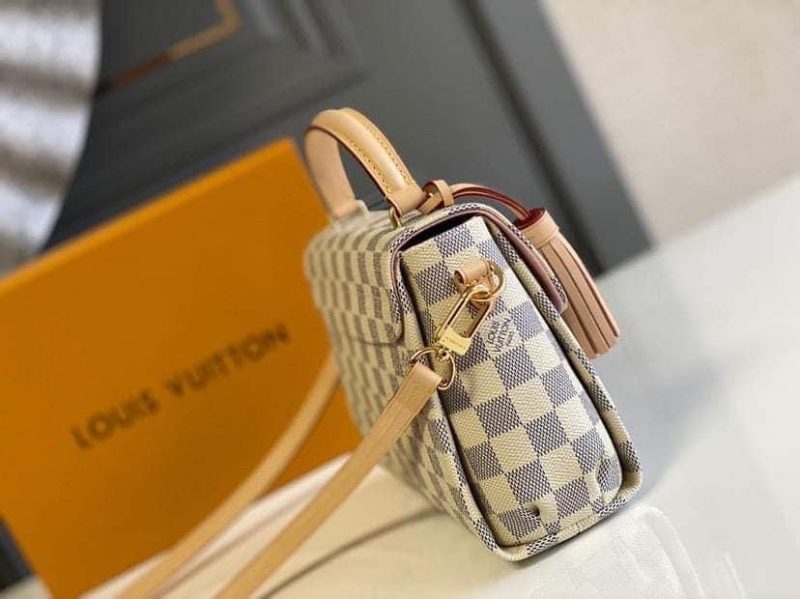 Louis Vuitton croisette chain wallet - Image 2