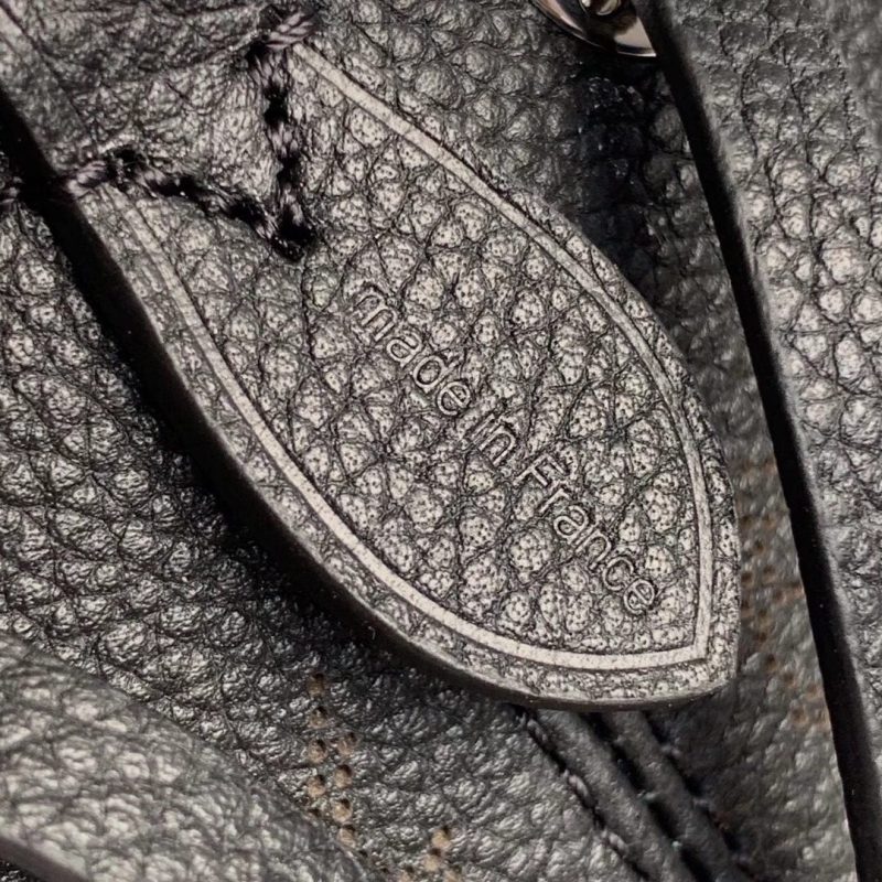 Louis Vuitton Bella Bag - Image 4