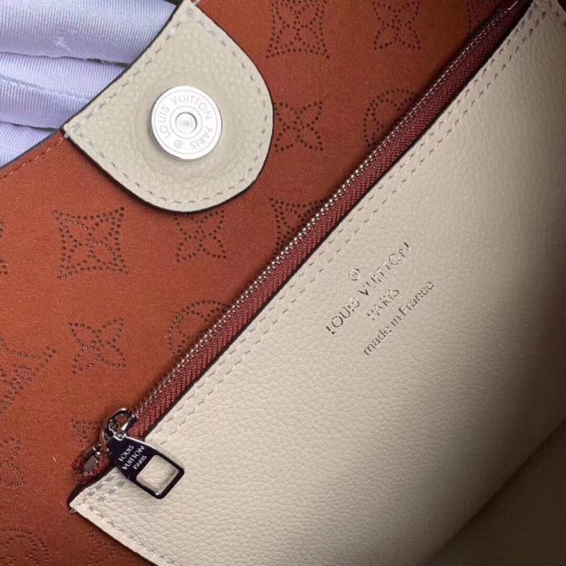 Louis Vuitton Card CaseCanvas Wallet() - Image 7