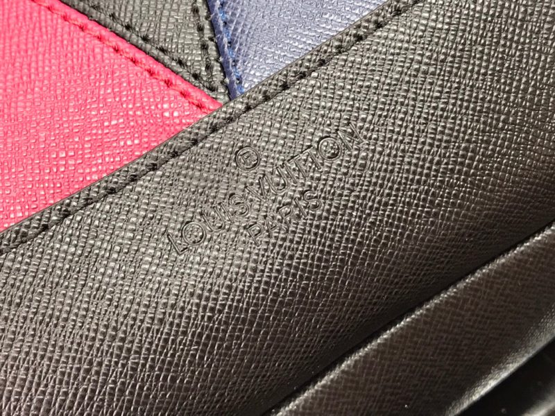 Louis Vuitton Avenue Sling Bag - Image 5