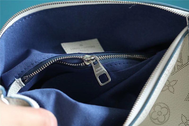 Louis Vuitton Babylone Chain BB Beige Monogram Mahina - Image 8